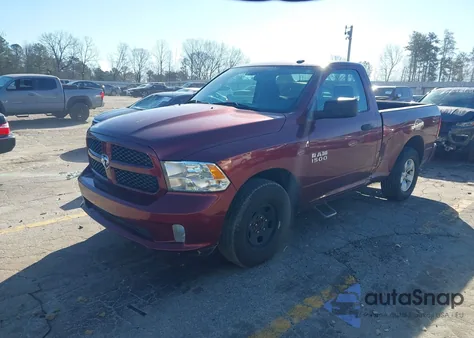 2017 Ram 1500 Express 4X2 6'4 Box z USA, uszkodzony, nr VIN 3C6JR6AG5HG761016